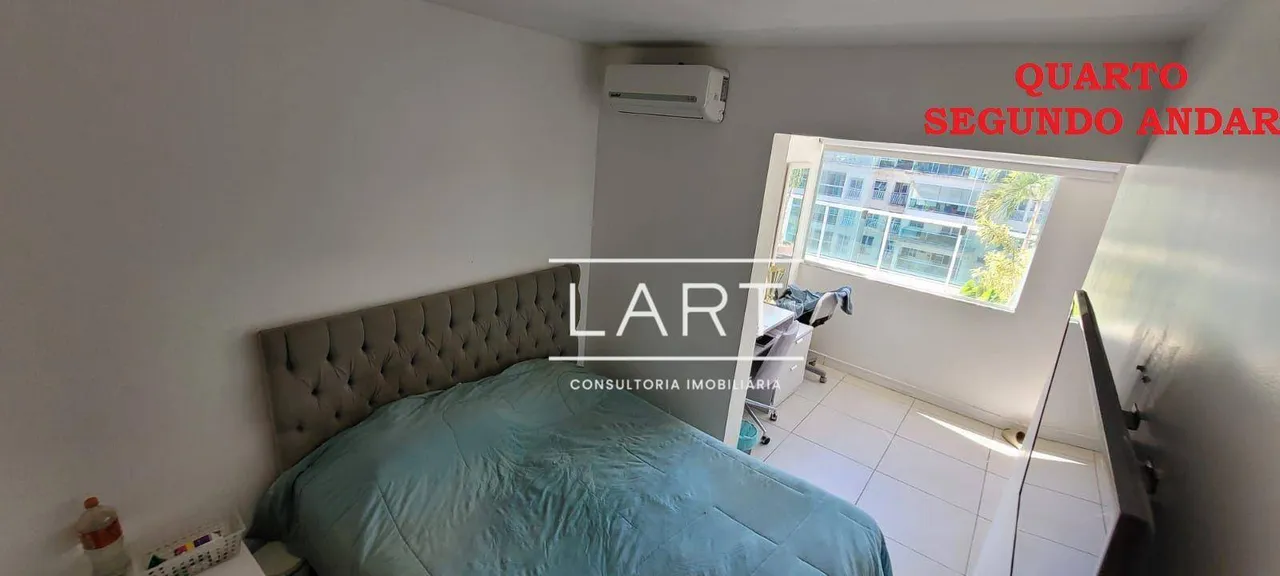 Furnished penthouse apartment with 3 bedrooms — photo 17