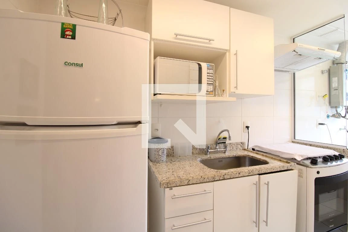Furnished 2-bedroom apartment with glass balcony — photo 30