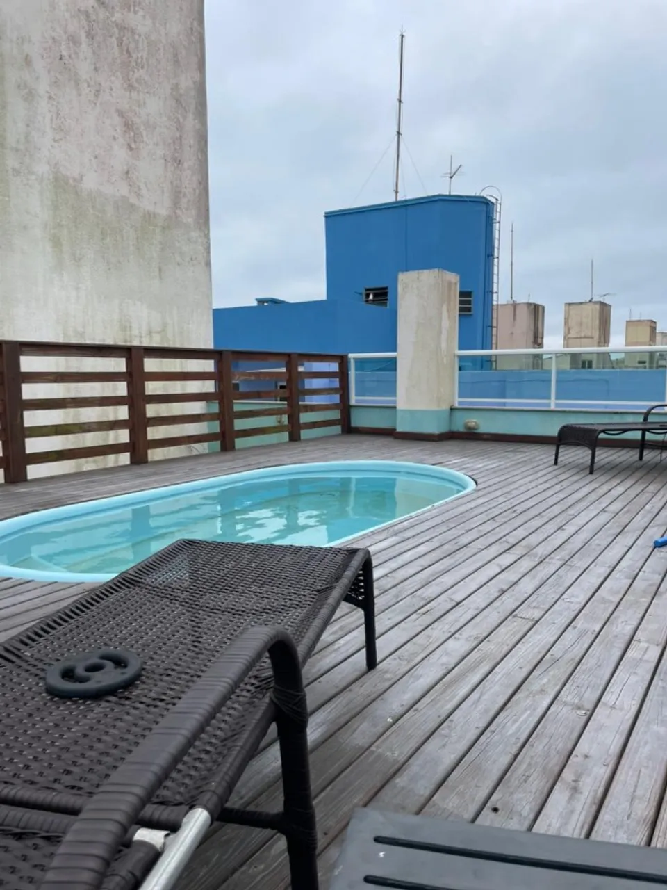 3-bedroom apartment in a building with a pool — photo 13