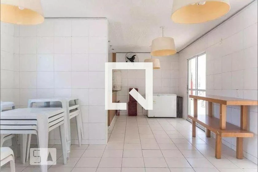 Apartamento de 2 quartos em condomínio com piscina — photo 17