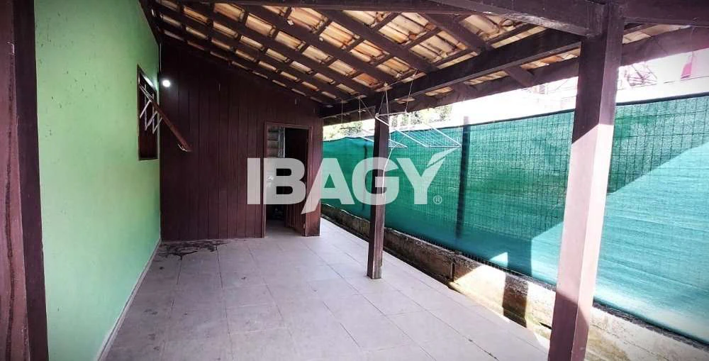 320 m² house with 3 bedrooms, laundry area and 2 parking spaces — photo 4
