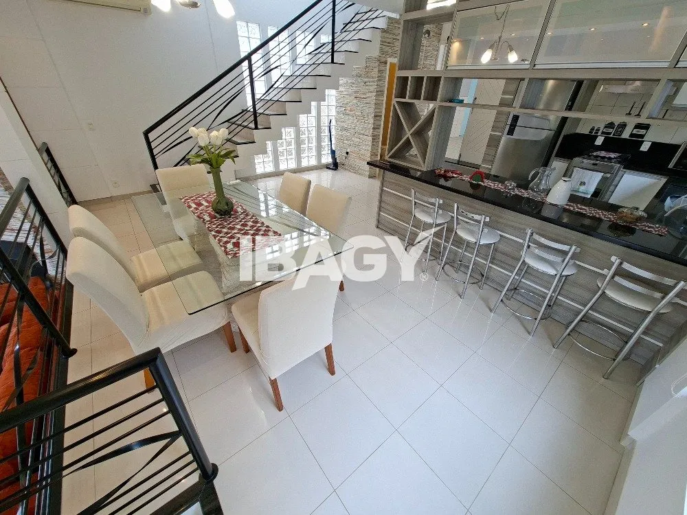 Furnished house with 3 bedrooms and a spacious balcony — photo 13