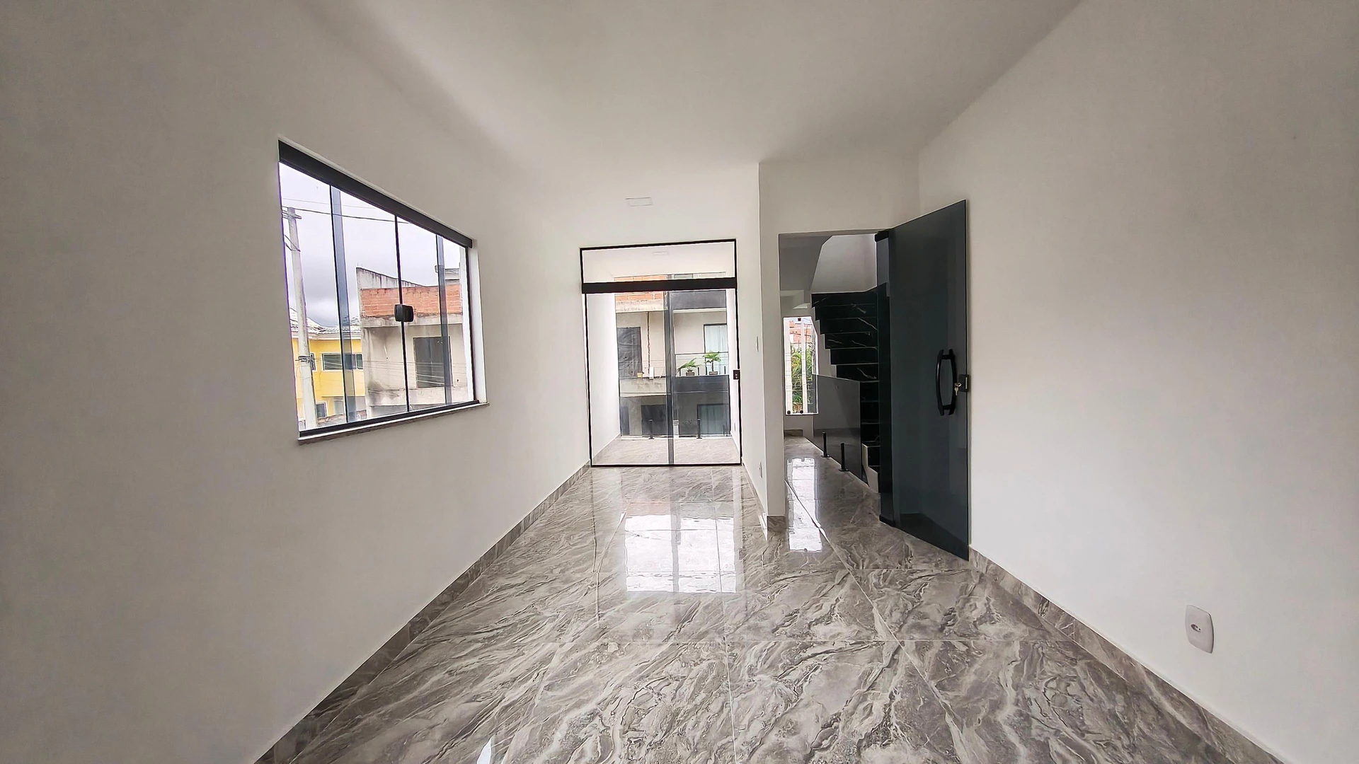 Unfurnished house with 3 bedrooms and 3 bathrooms — photo 20