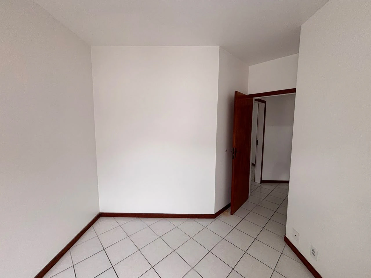 3-bedroom apartment, 1 with its own bathroom, 85 m² — photo 9