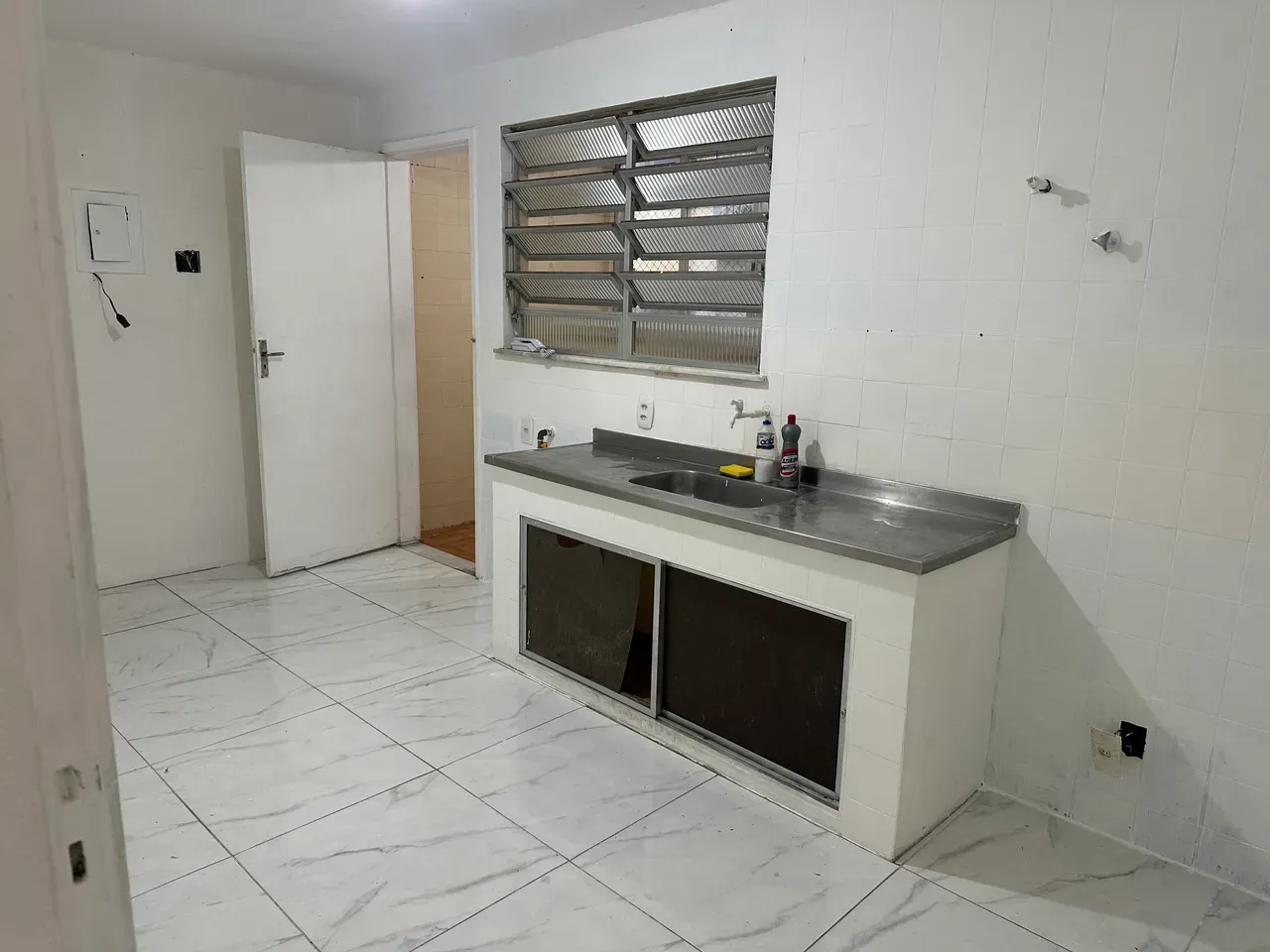 3-bedroom 90 m² apartment with balcony and 1 parking spot — photo 2