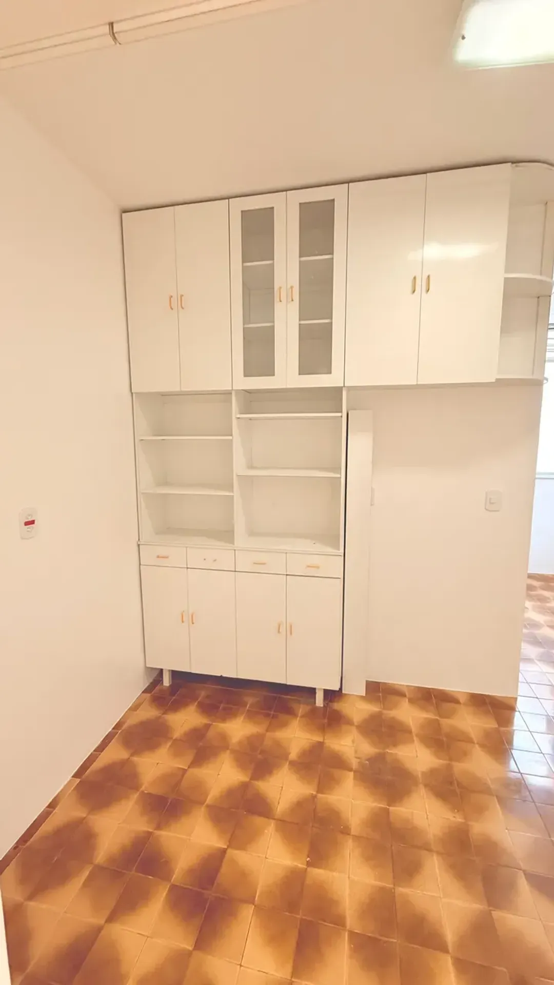 2-bedroom apartment with 3 bathrooms and parking space — photo 24