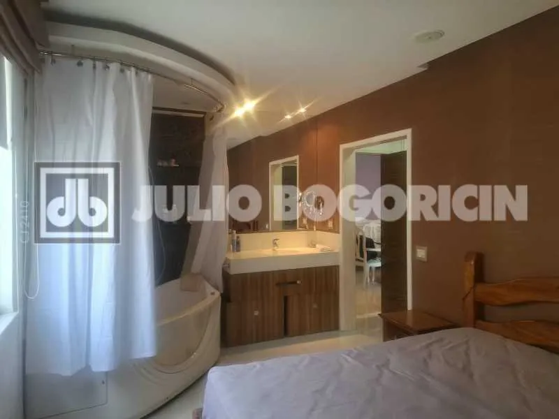 Water view in a 2-bedroom apartment, 90 m² — photo 35