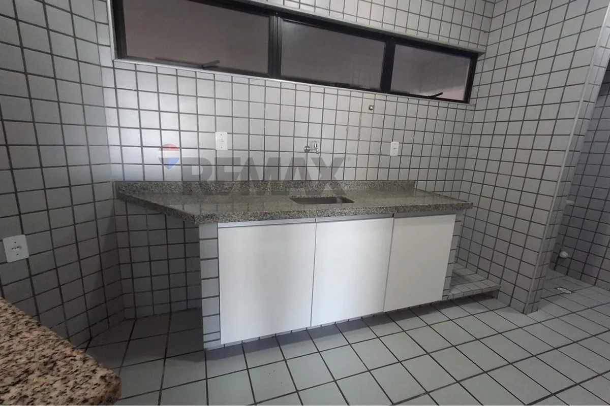Unfurnished 55 m² apartment with 1 suite and balcony — photo 7