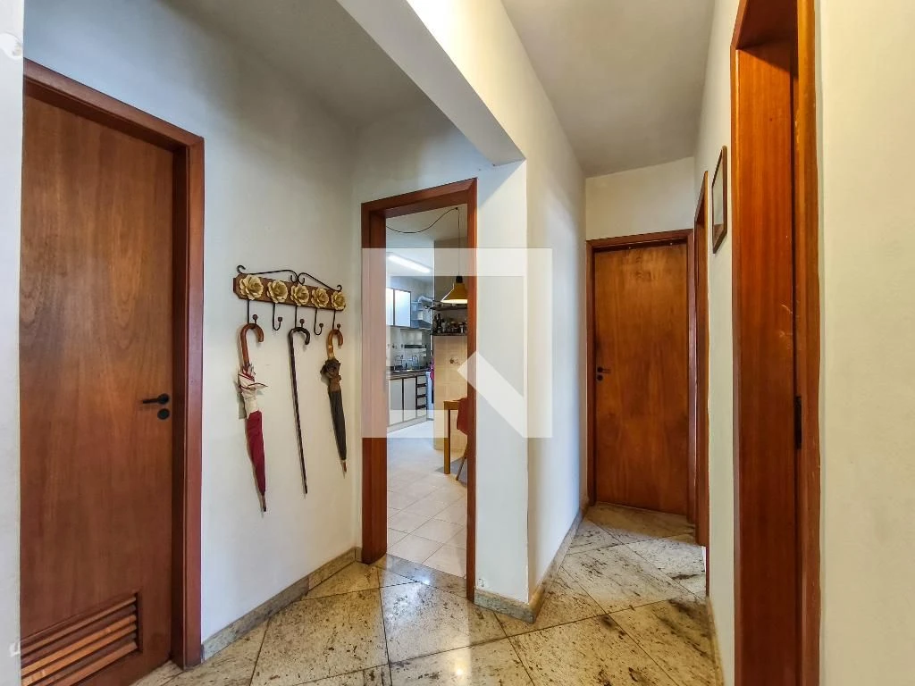 Furnished 4-bedroom apartment with balcony — photo 118