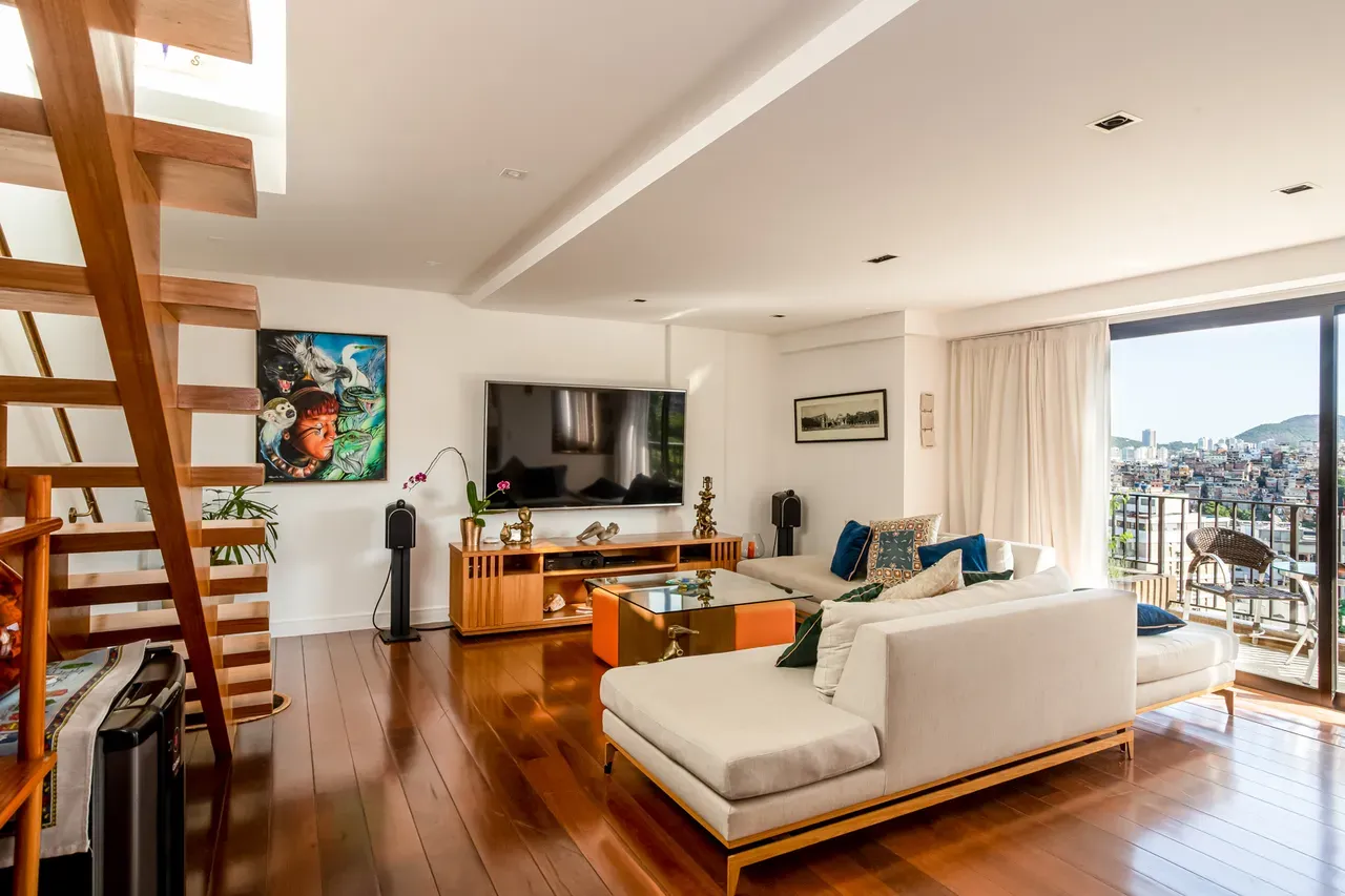 Penthouse with 1 bedroom, 320 m² and a terrace