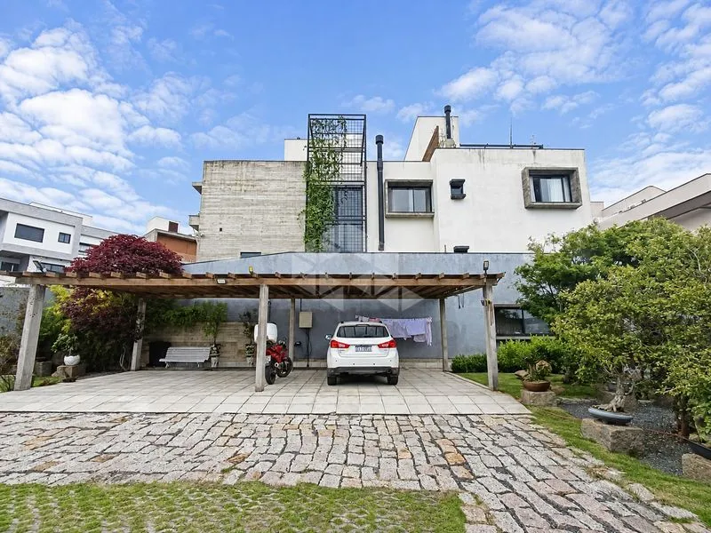 2-bedroom house with a glass-enclosed balcony — photo 25