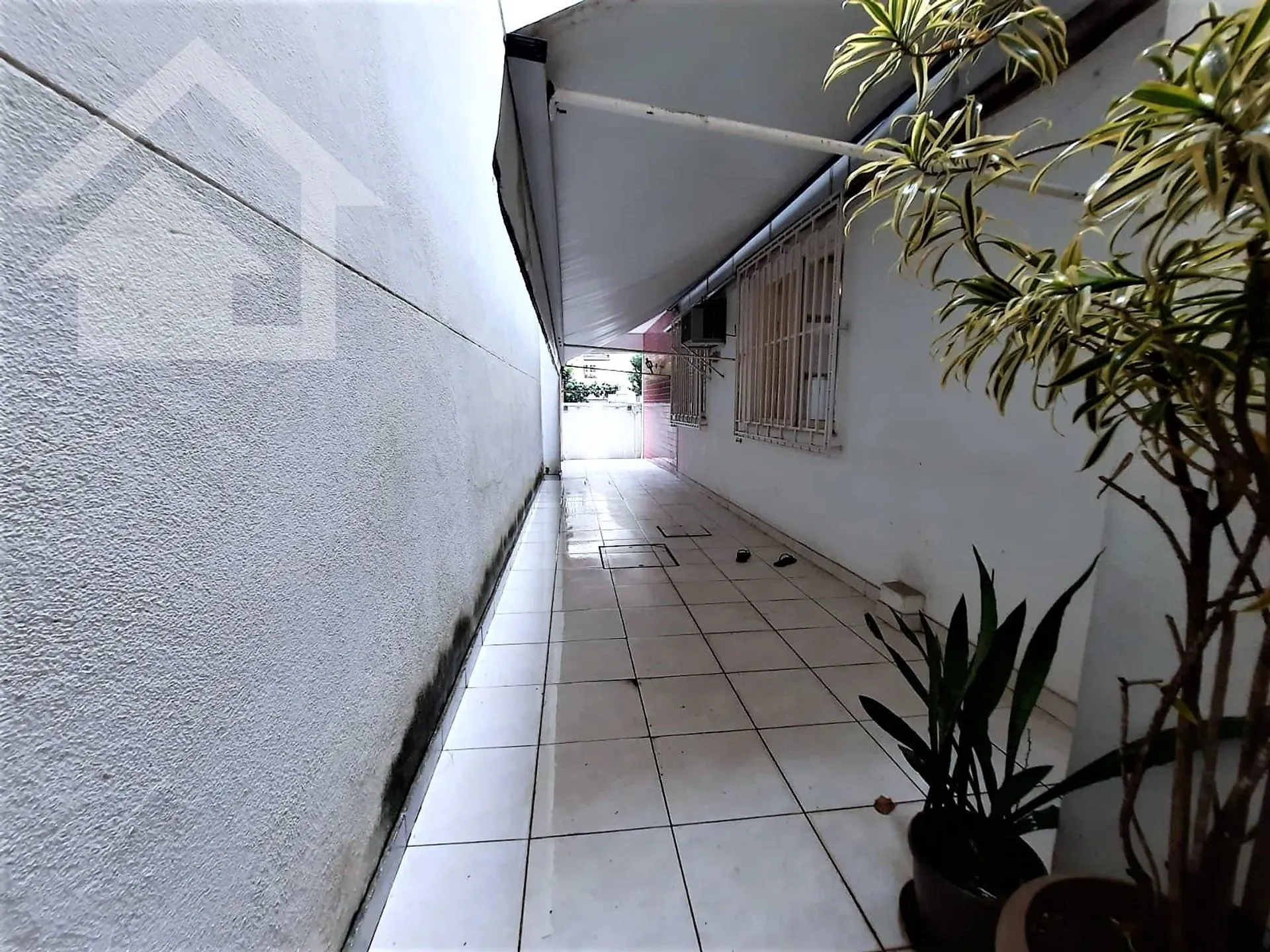 525 m² apartment with a home office and a bathtub — photo 55