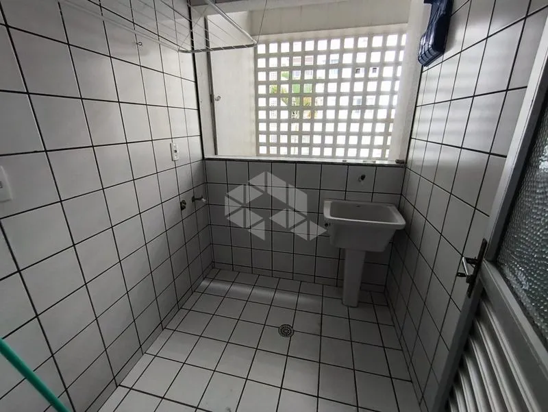 70 m² apartment with 2 bedrooms and 1 parking spot — photo 5