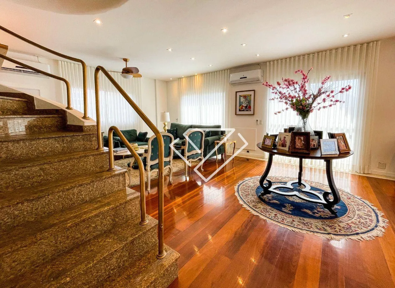 4-bedroom penthouse apartment with 4 baths and 420 m² — photo 5