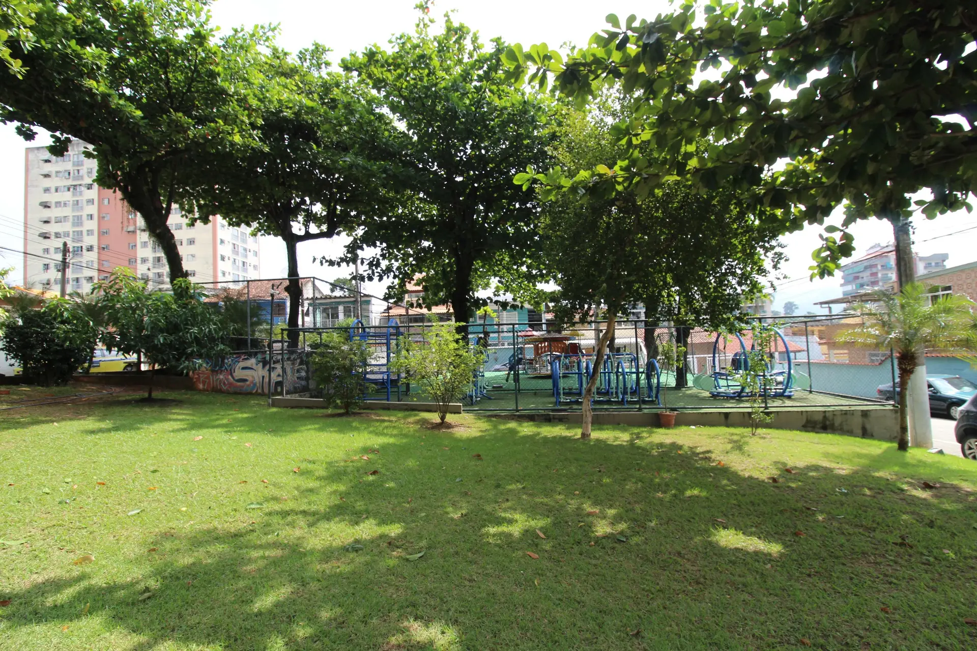 Garden in a 3-bedroom house, 100 m² — photo 13