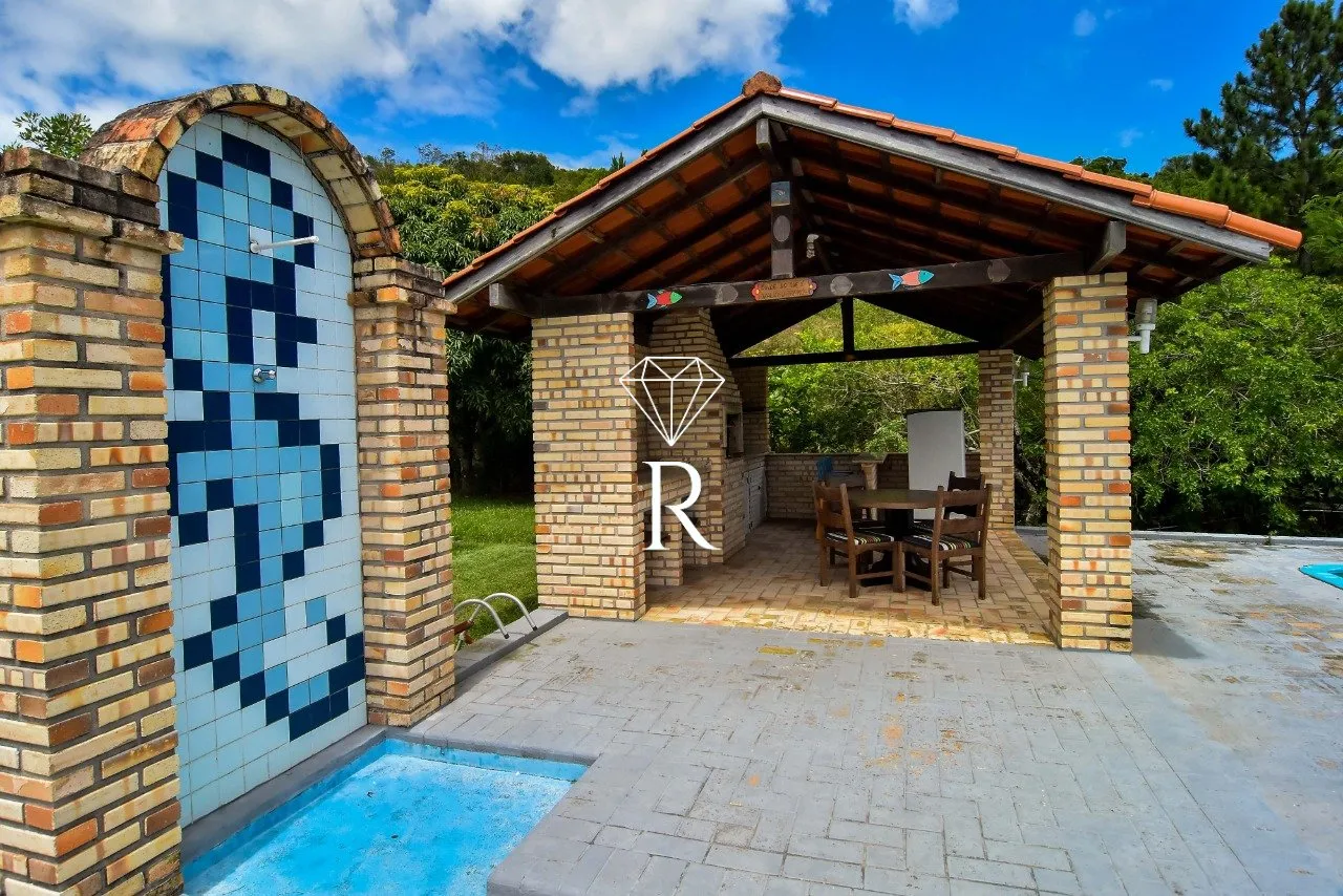 Casa tipo sítio con 4 dormitorios y 6 plazas de aparcamiento — photo 52