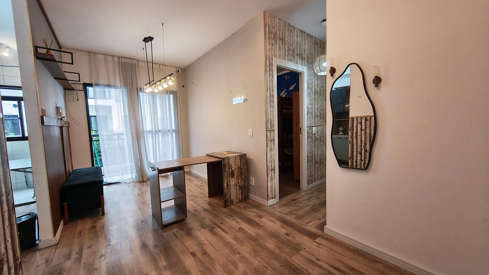 2-bedroom apartment with gas stove and balcony