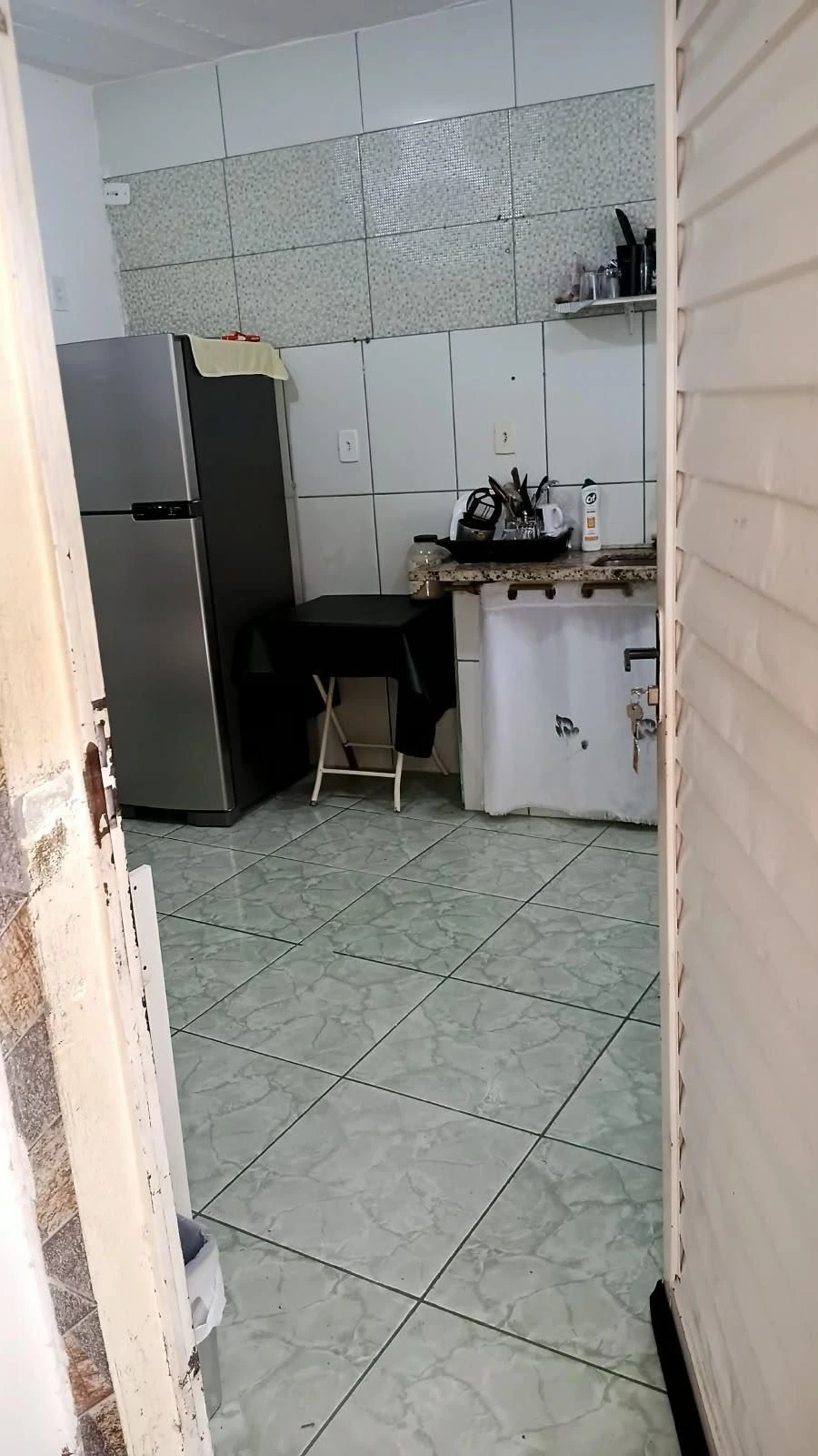 Furnished 3-bedroom house with 4 bathrooms, no parking — photo 31