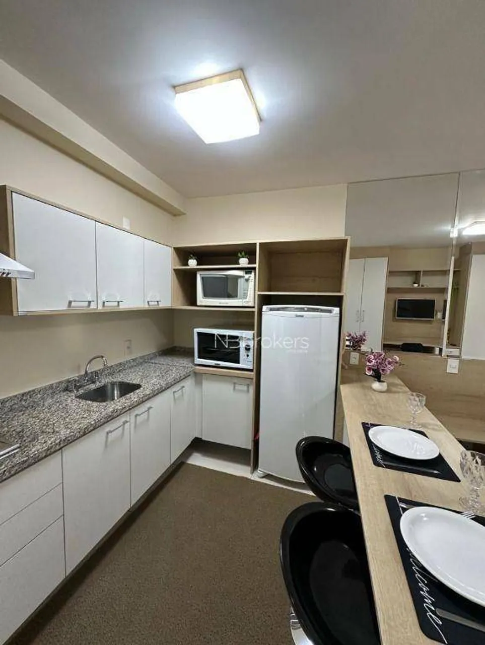 1-bedroom apartment with a private garden space — photo 6