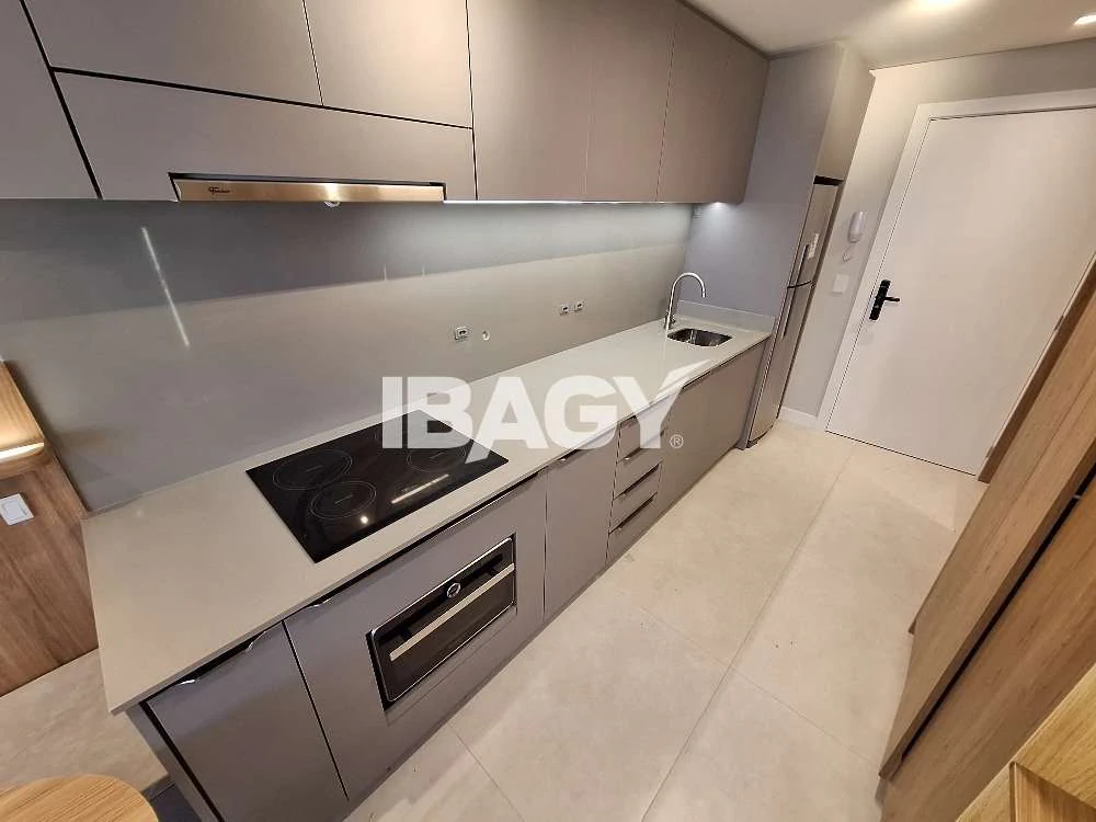 1-bedroom apartment with open-plan kitchen and 50 m² — photo 2