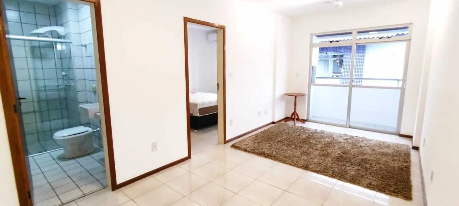 Glass-enclosed balcony in a one-bedroom apartment, 59 m² — photo 11