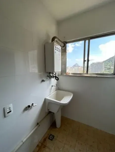 83 m² apartment with 2 bedrooms and 2 bathrooms — photo 17
