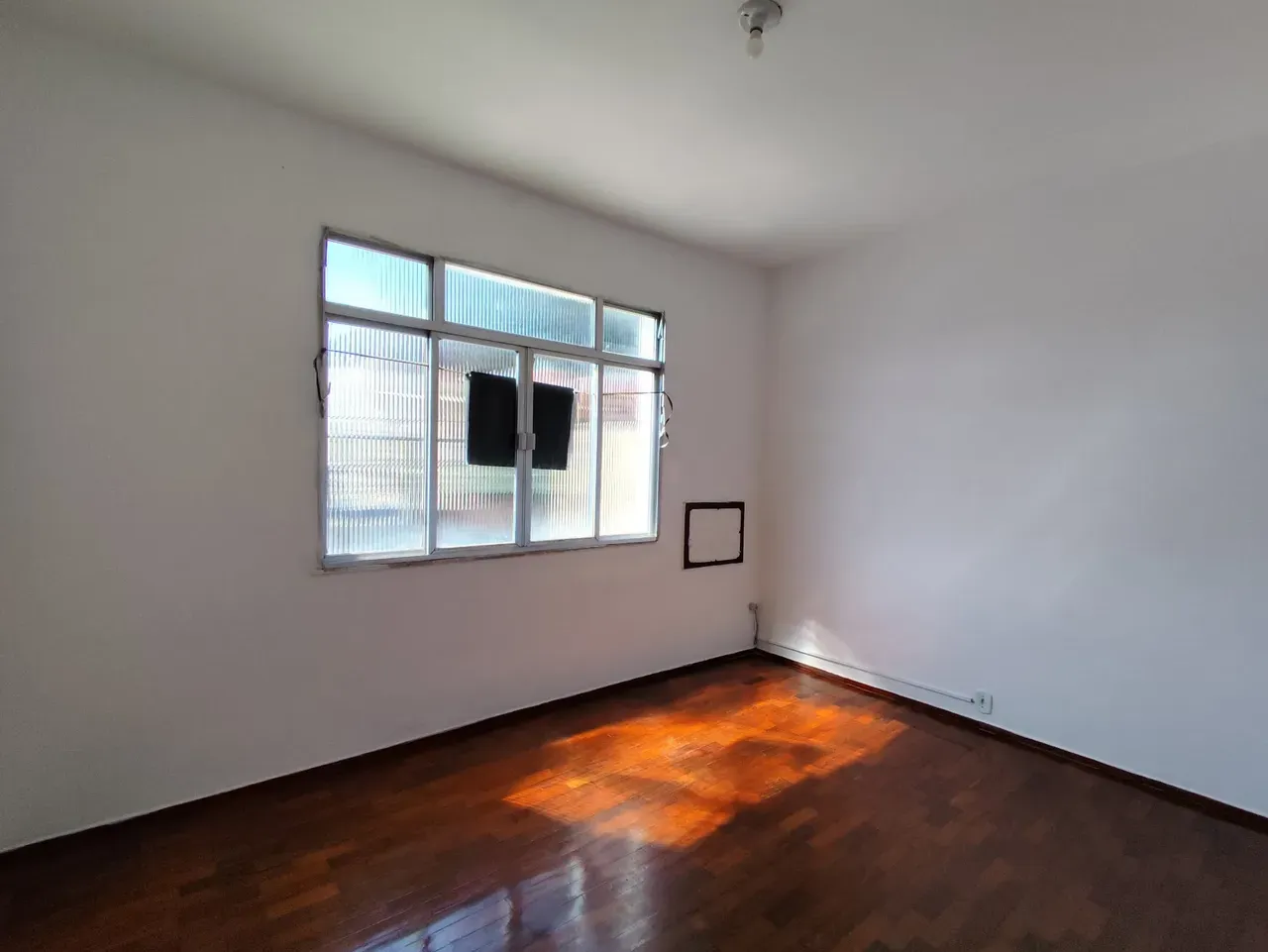 Деревянный пол или ламинат и 2 спальни: квартира 64 м² — photo 10