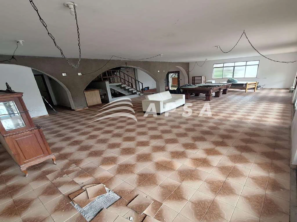 Casa sem mobília com 5 quartos e 625 m² construída — photo 3