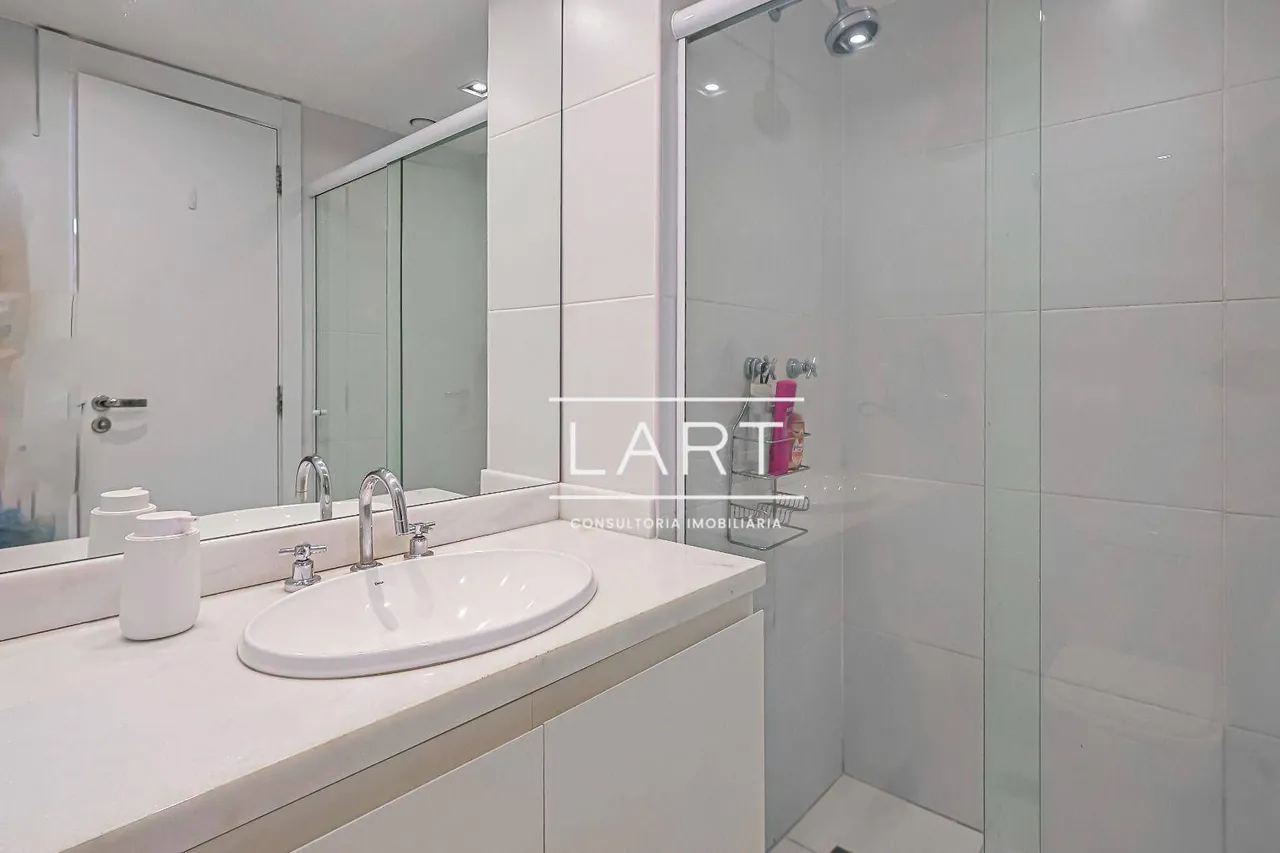 Furnished 74 m² apartment with 2 bedrooms and open kitchen — photo 10