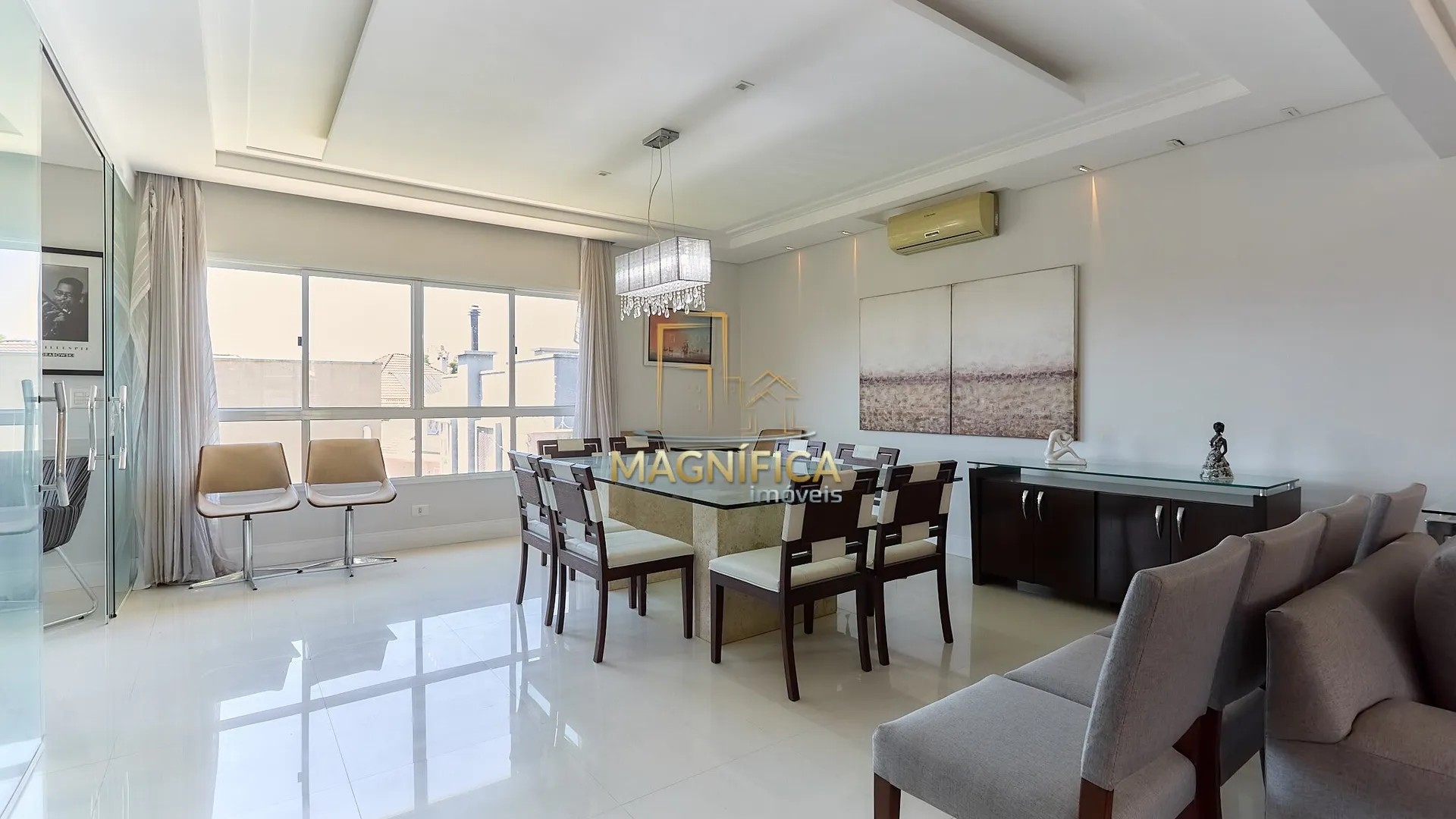 House with 4 bedrooms and 3 en-suite suites, 4 parking spaces — photo 6