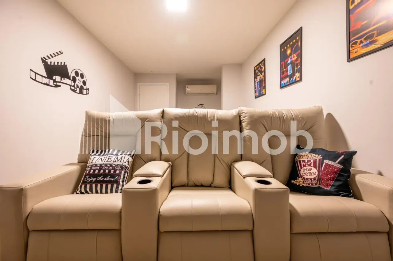 2-bedroom apartment with 1 suite and a balcony — photo 11