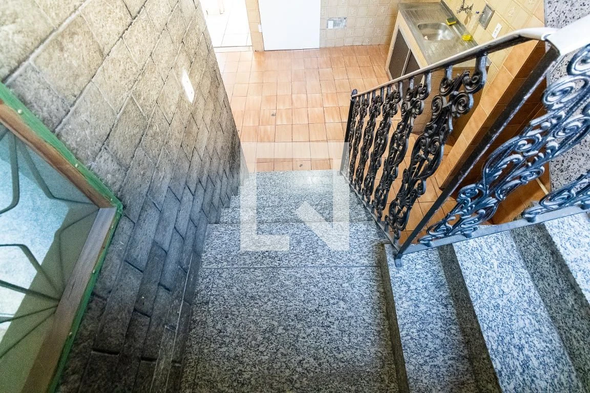 3-bedroom apartment with a separate gas-stove kitchen — photo 9