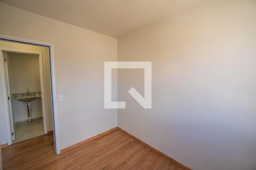 2-bedroom apartment in a building with a gym — photo 33