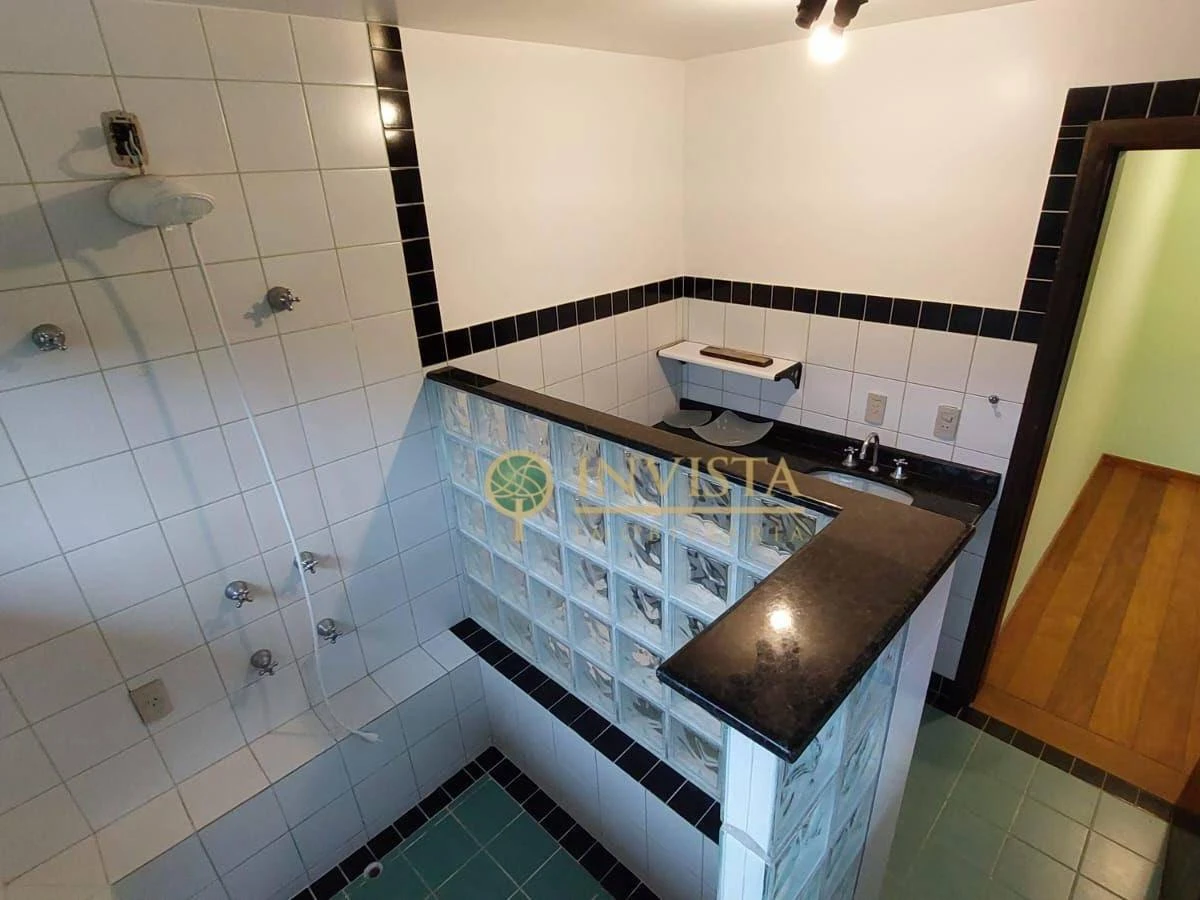 Балкон з грилем та 3 спальні: будинок 735 м² — photo 15