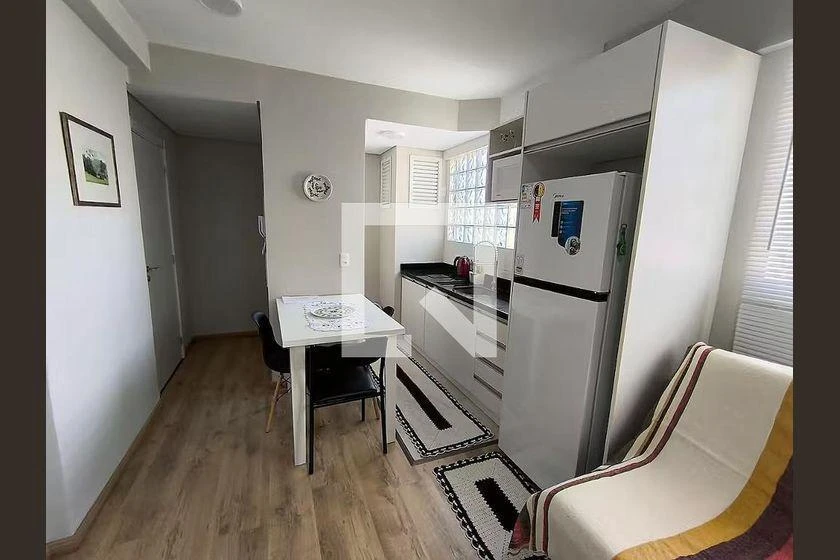 34 m² apartment with 1-bedroom suite and compact kitchenette — photo 10