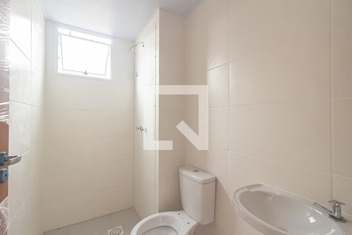 Unfurnished 2-bedroom apartment with private garden — photo 26