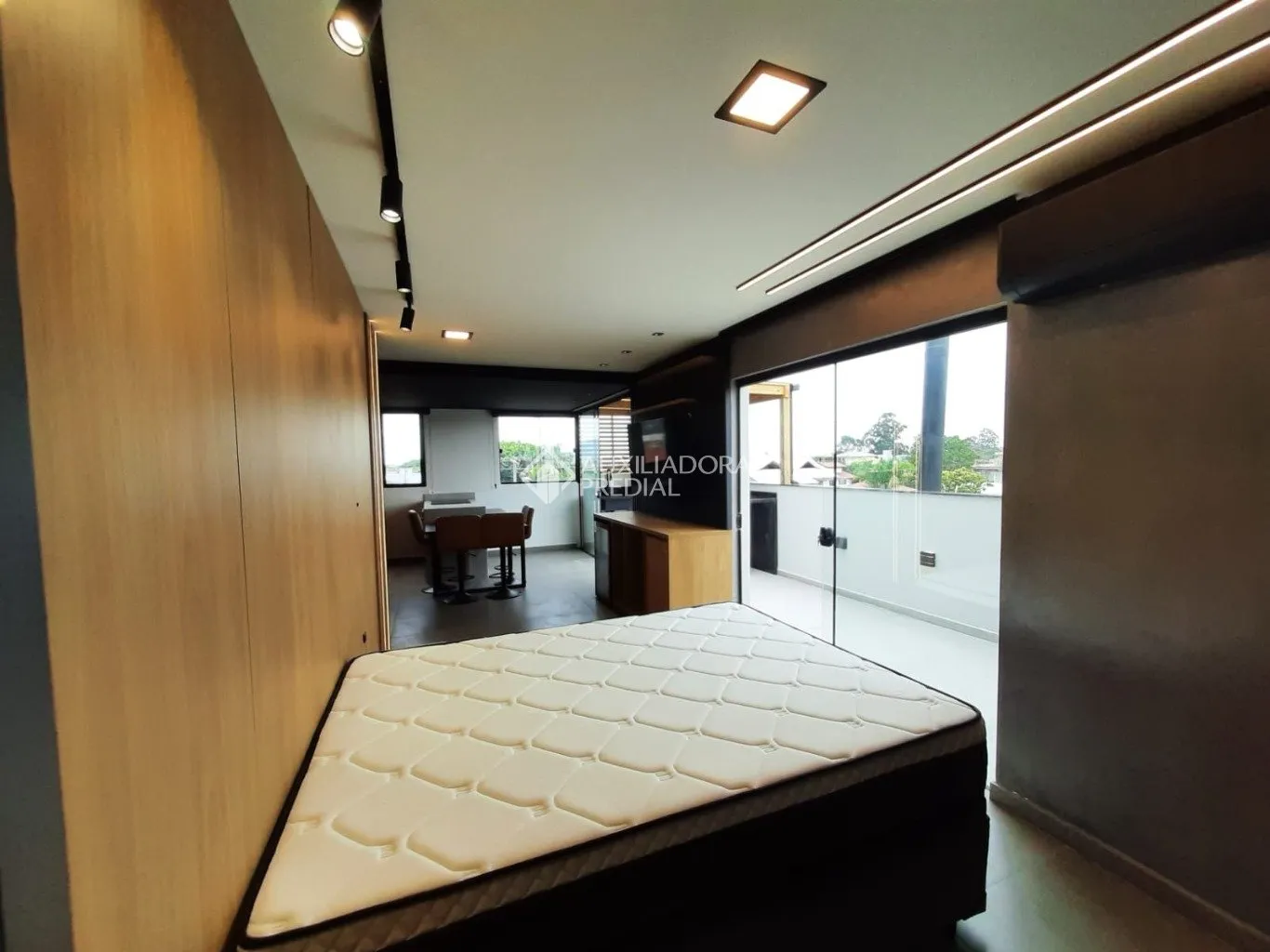 Apartment on the 1st floor with a grill on the balcony — photo 9