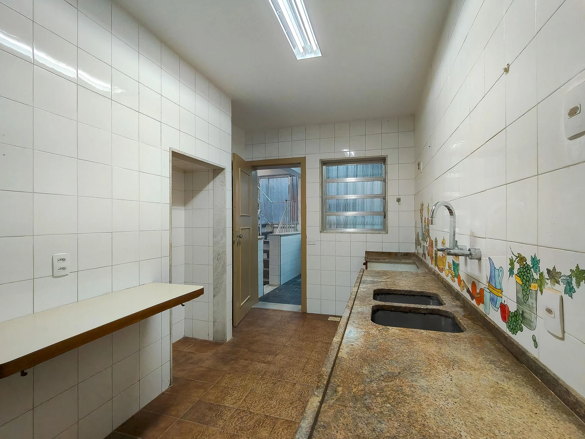 House for rent with 5 bedrooms and 8 bathrooms — photo 51