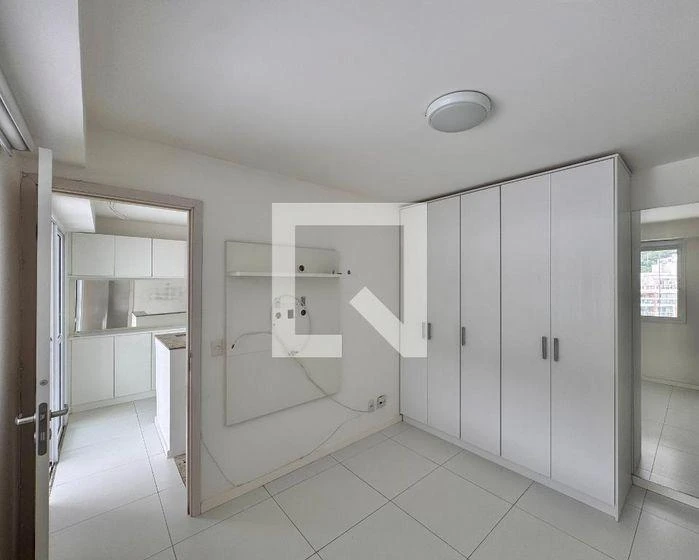 3-bedroom apartment with a mountain view in Rio de Janeiro — photo 5