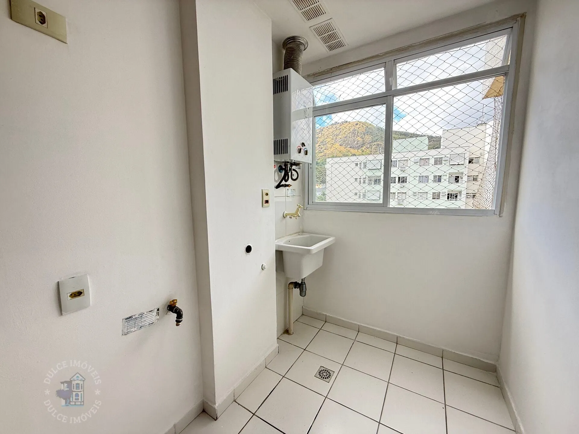 Квартира з 2 спальнями та 1 паркомісцем, 60 м² — photo 10