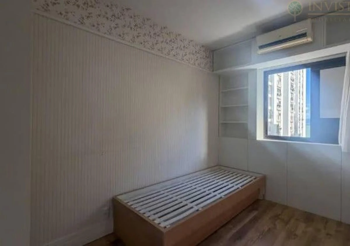 Furnished apartment, 107 m², with a glass-enclosed balcony — photo 24