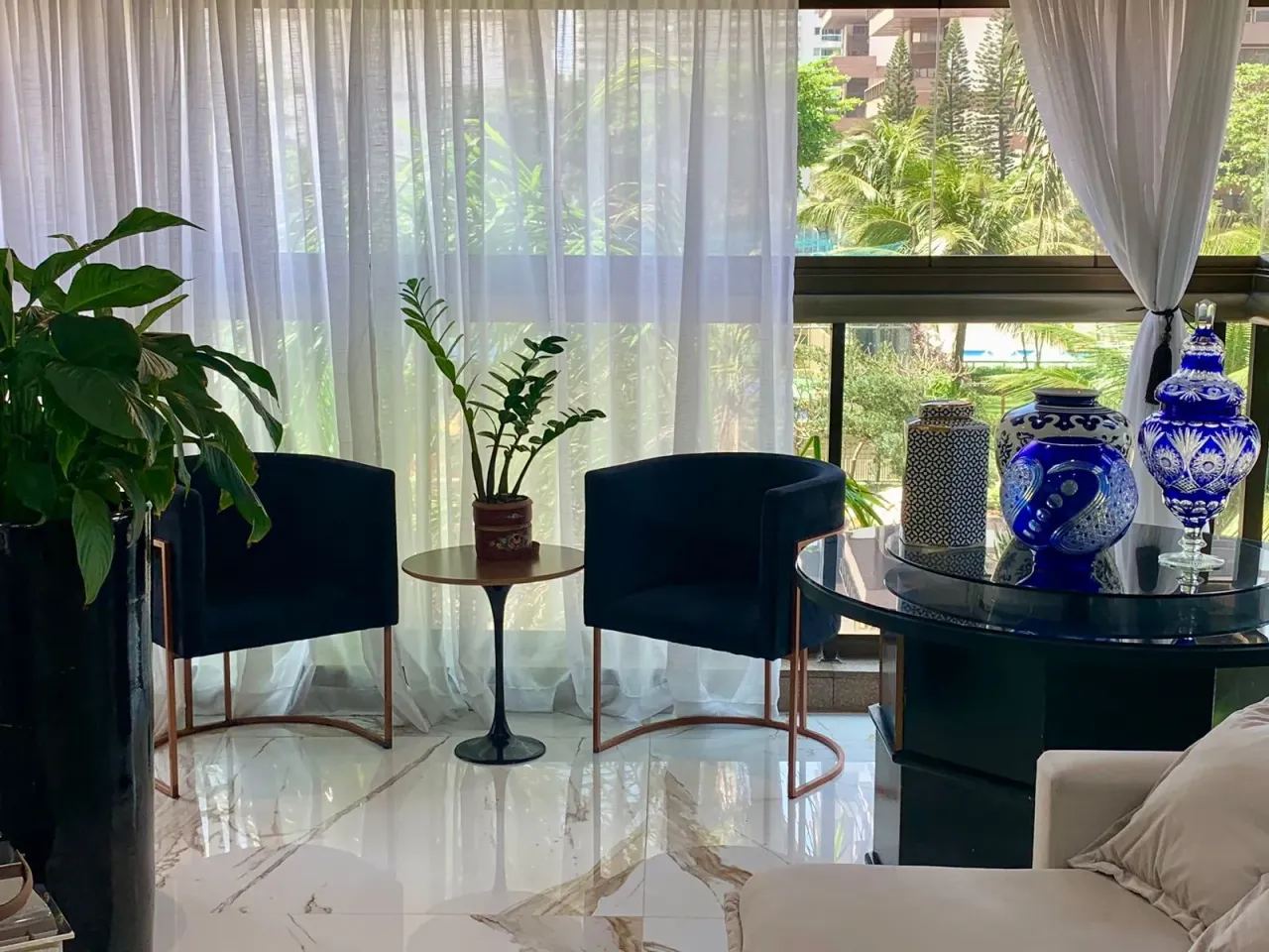 Furnished 4-bedroom apartment with open-plan kitchen — photo 16