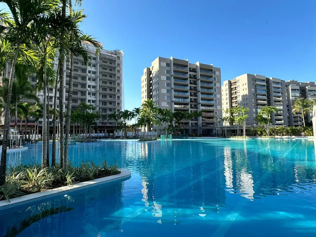 Apartamento mobiliado com 4 quartos e 5 banheiros — photo 50