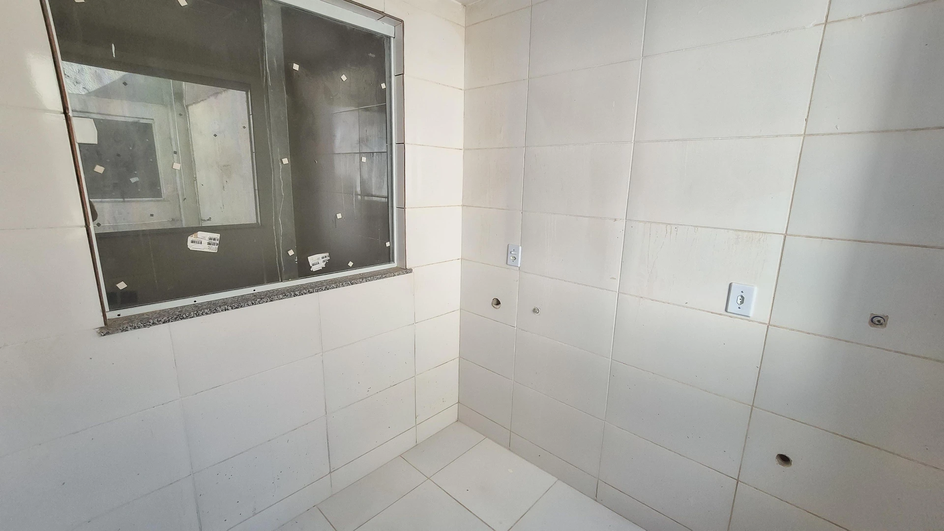 2-bedroom unfurnished apartment with closed kitchen — photo 28