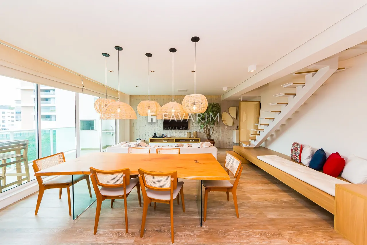 Furnished duplex apartment with an enclosed balcony — photo 8