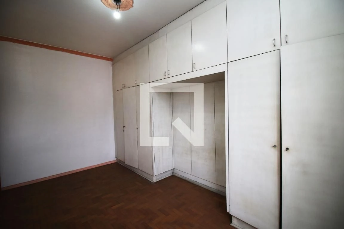 Unfurnished 1-bedroom apartment with separate kitchen — photo 13