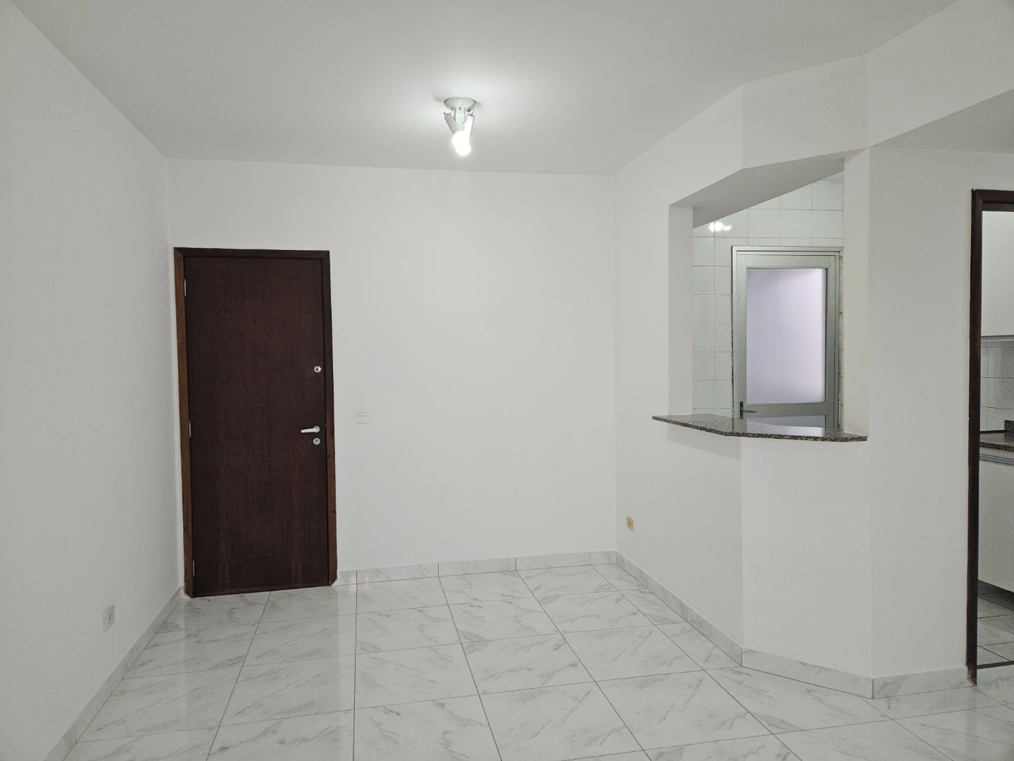 2-bedroom rental apartment with open-plan kitchen — photo 13