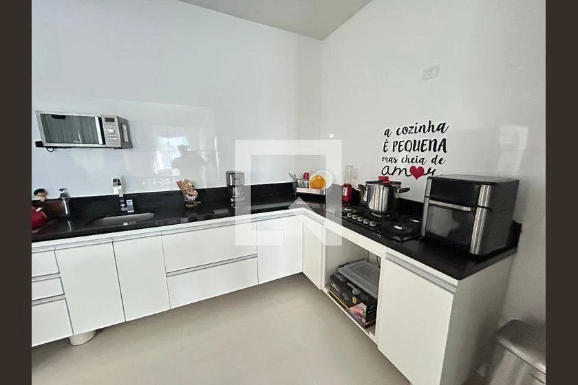 Home office in a 3-bedroom house, 197 m² — photo 3