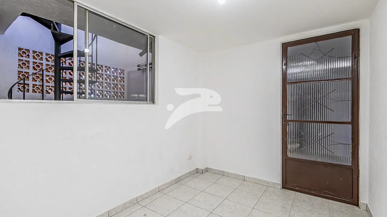 3-bedroom house with 3 bathrooms and 233 m² — photo 8