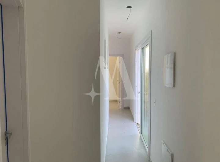 Орендна будинкова оселя з 3 суїтами та 400 м² — photo 8